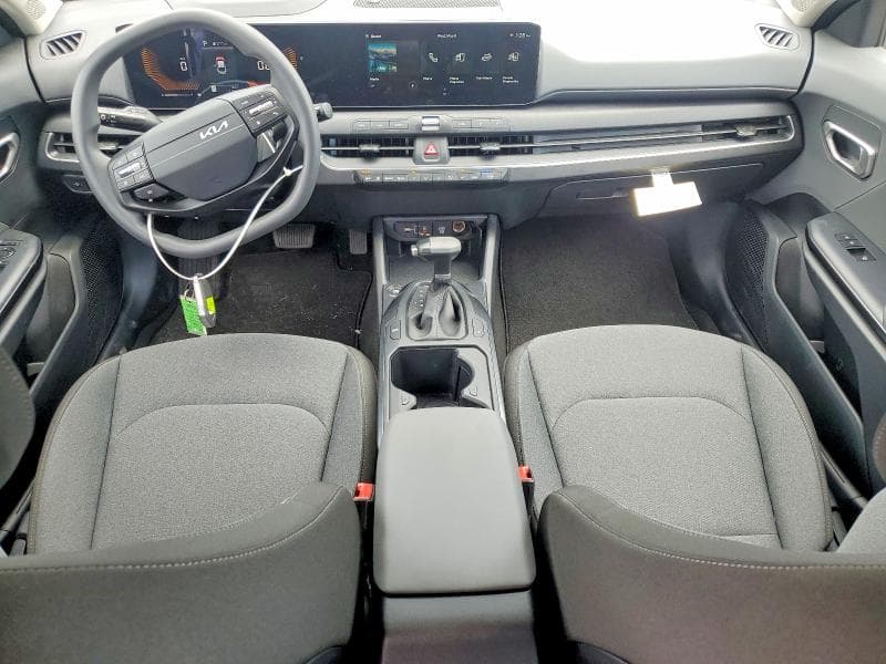 2025 KIA K4 LXS 8