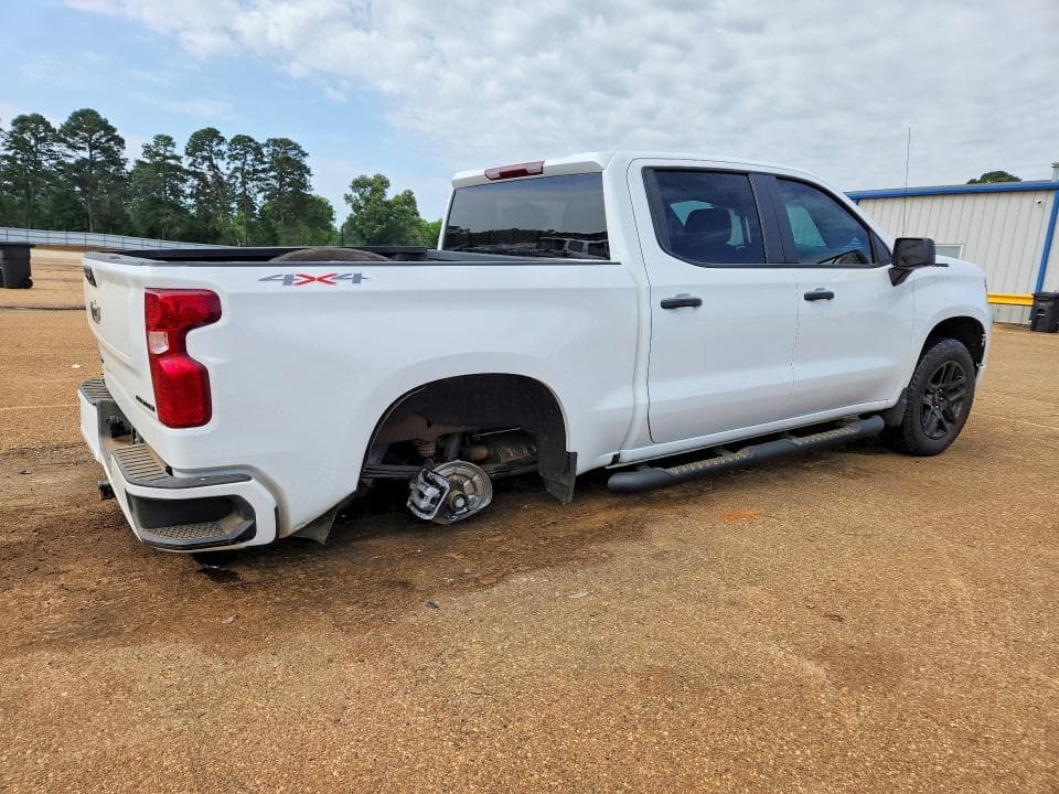 2026 CHEVROLET SILVERADO K1500 CUSTOM 3