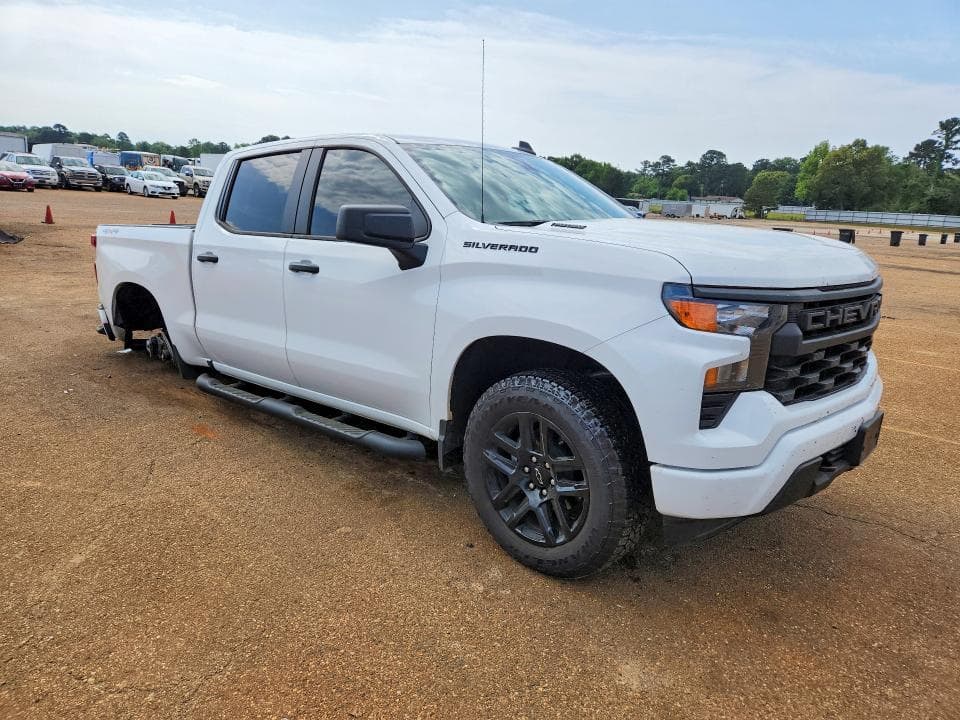 2026 CHEVROLET SILVERADO K1500 CUSTOM 4