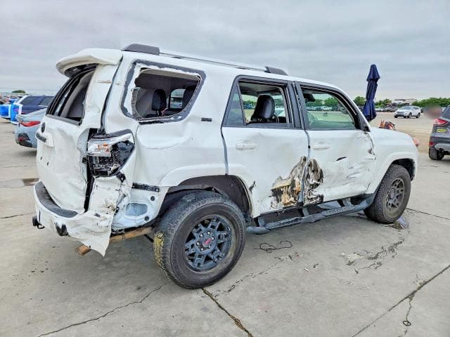2024 TOYOTA 4RUNNER SR5 SR5 3