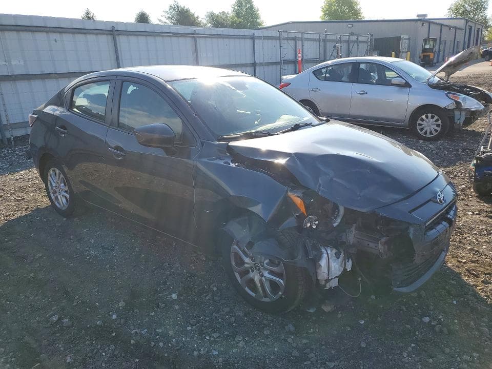 2017 TOYOTA YARIS IA BASE BASE 4