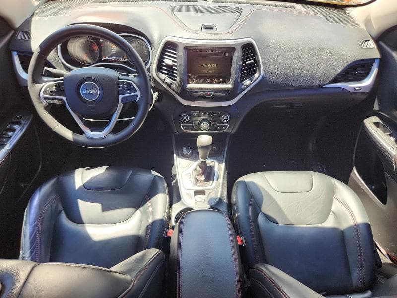 2016 JEEP CHEROKEE TRAILHAWK 8