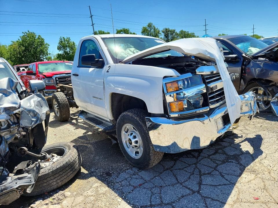 2017 CHEVROLET SILVERADO K2500  CAB & CHASSIS C1500 HEAVY DUTY 4