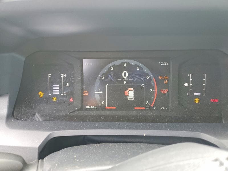 2025 TOYOTA 4RUNNER SR5 9