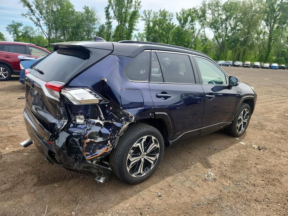 2023 TOYOTA RAV4 PRIME XSE 3