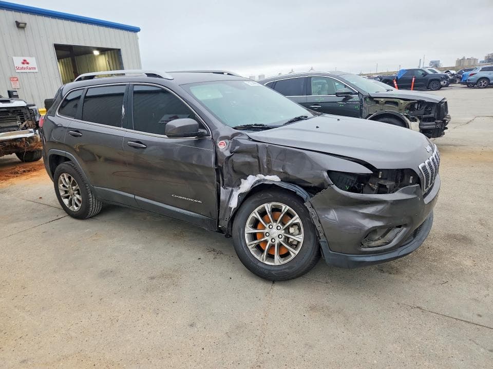 2019 JEEP CHEROKEE LATITUDE PLUS 4