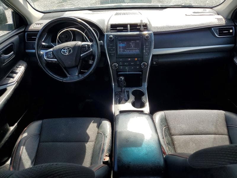 2017 TOYOTA CAMRY SE 8