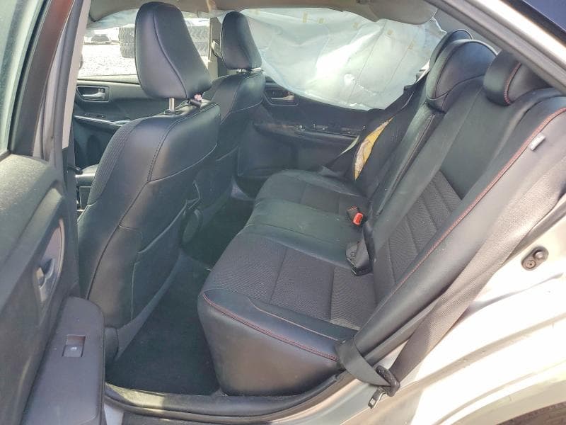 2017 TOYOTA CAMRY SE 10