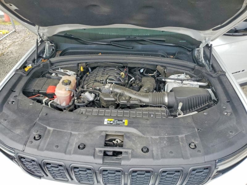2021 JEEP GRAND CHEROKEE L LAREDO 12