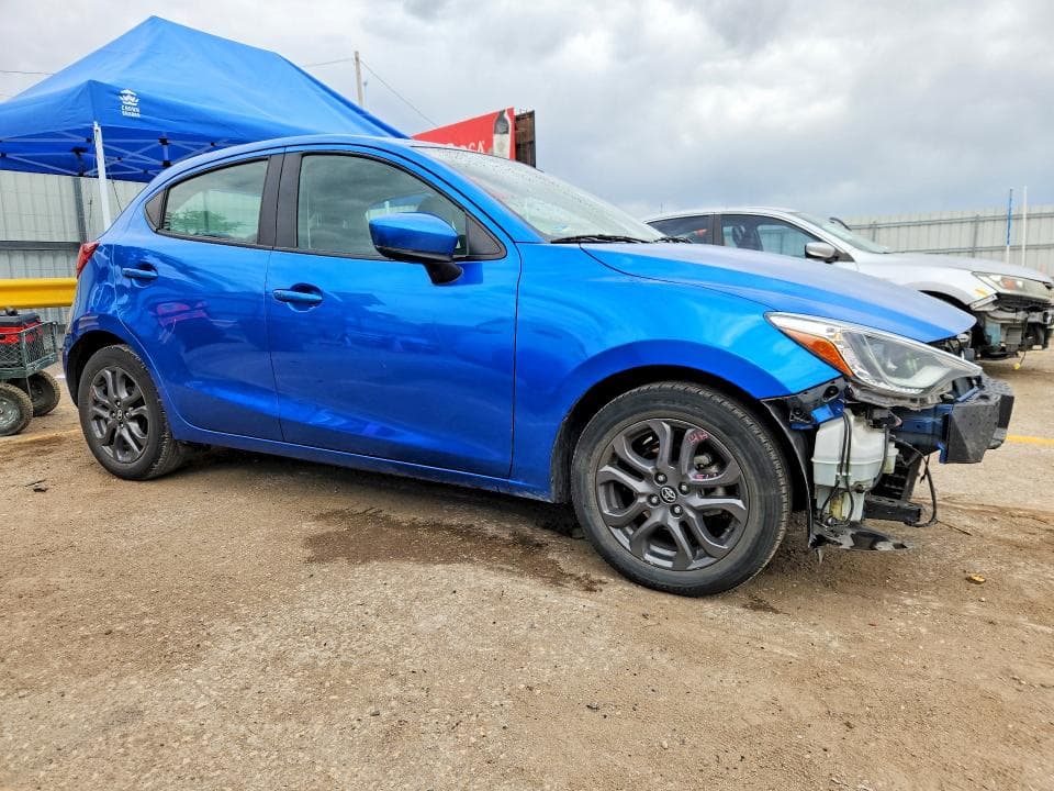 2020 TOYOTA YARIS HATCHBACK XLE 4