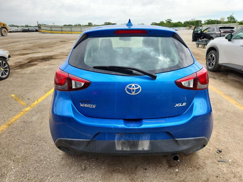 2020 TOYOTA YARIS HATCHBACK XLE 6