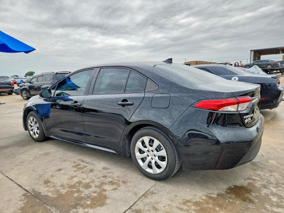 2024 TOYOTA COROLLA LE 3