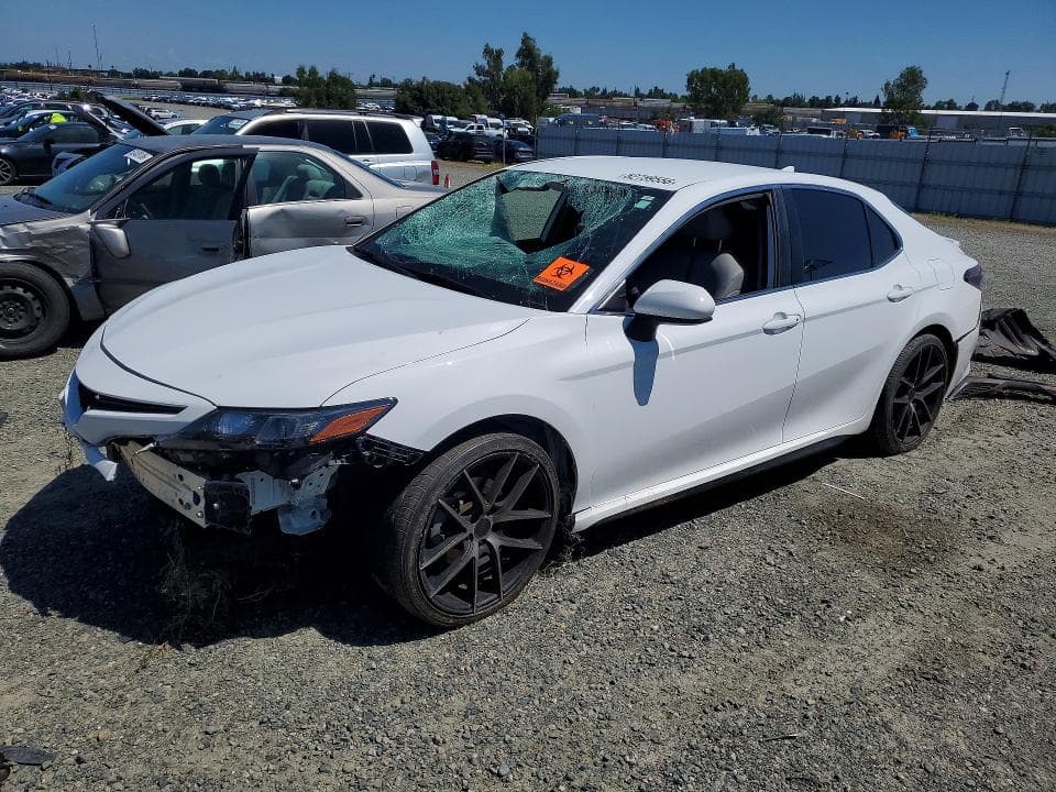 2021 TOYOTA CAMRY SE - 1