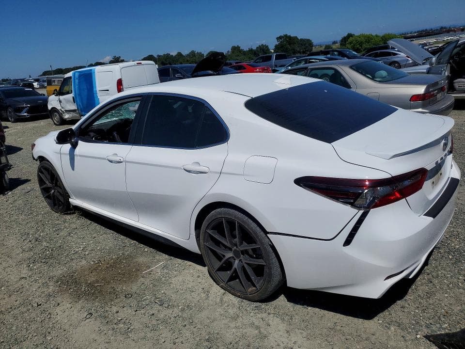 2021 TOYOTA CAMRY SE 2