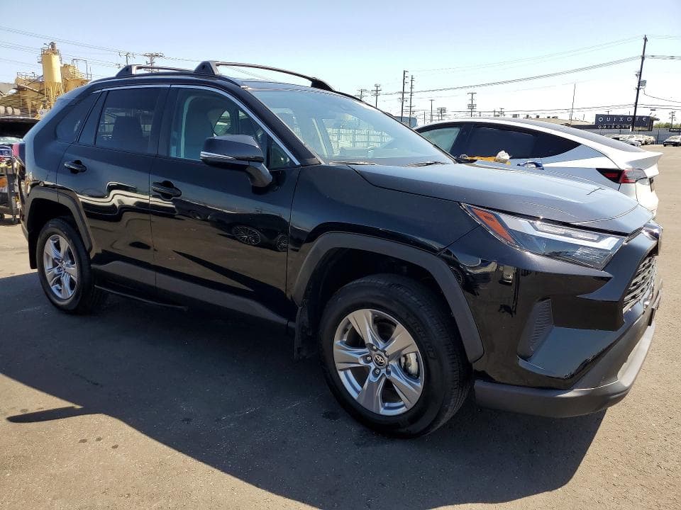 2025 TOYOTA RAV4 XLE XLE 4