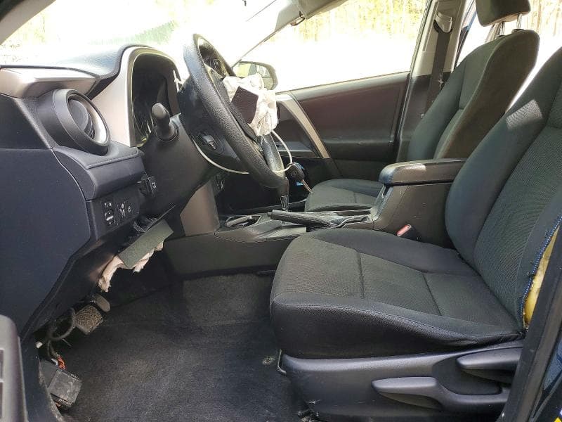 2018 TOYOTA RAV4 LE 7