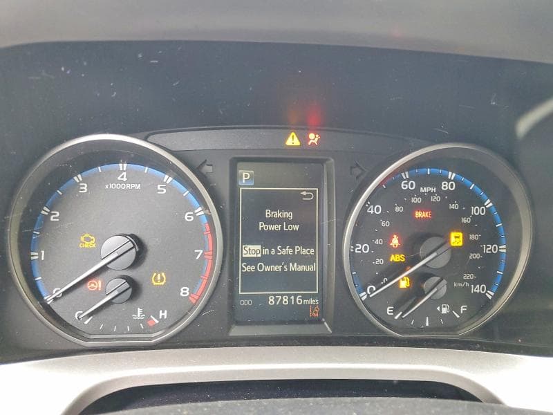 2018 TOYOTA RAV4 LE 9