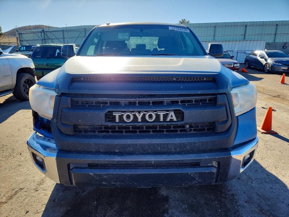 2017 TOYOTA TUNDRA SR5 5