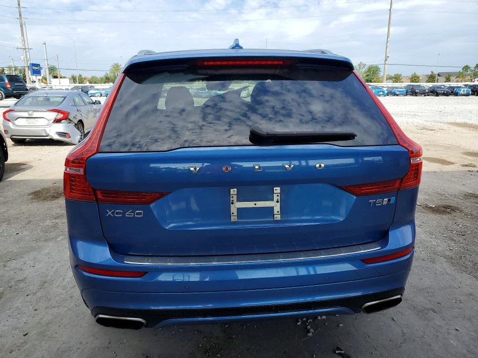 2018 VOLVO XC60 T5 R-DESIGN 6
