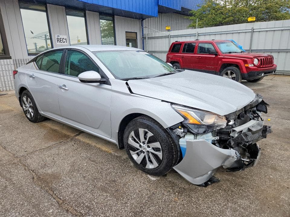 2019 NISSAN ALTIMA S S 4