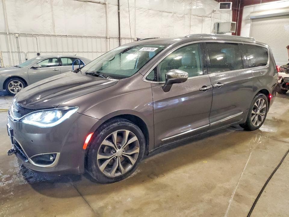 2017 CHRYSLER PACIFICA LIMITED - 1