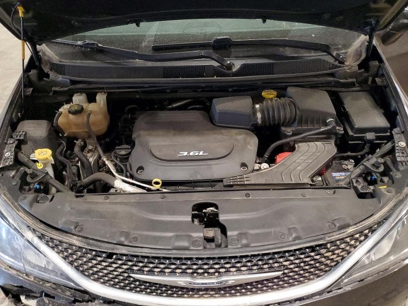 2017 CHRYSLER PACIFICA LIMITED 12
