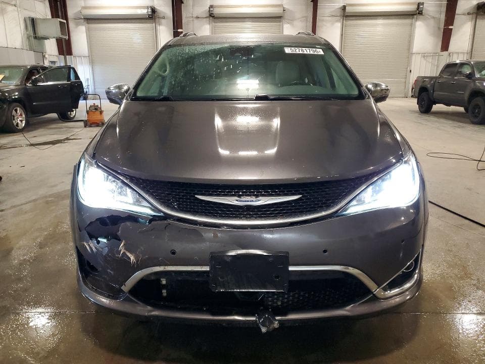 2017 CHRYSLER PACIFICA LIMITED 5