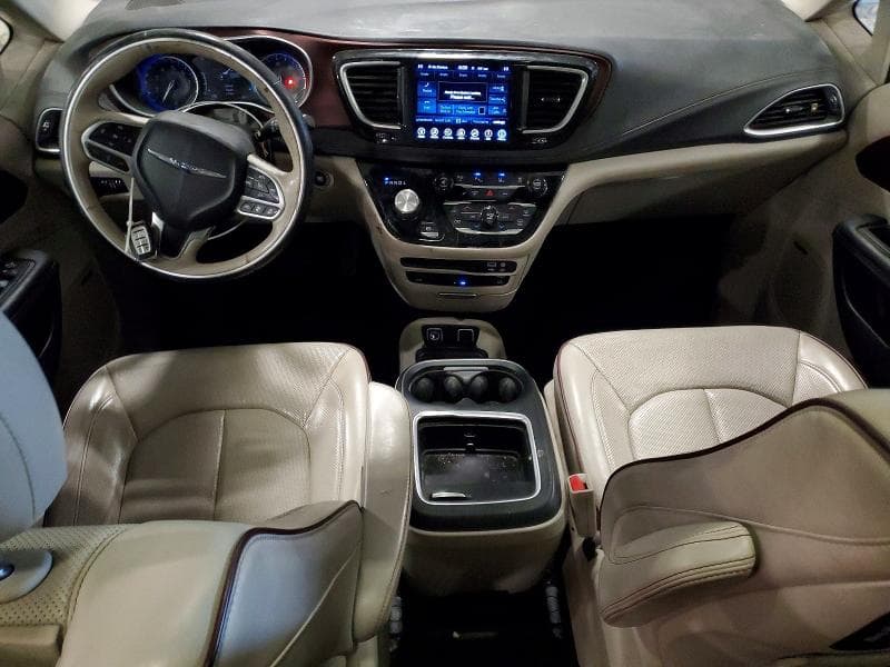 2017 CHRYSLER PACIFICA LIMITED 8