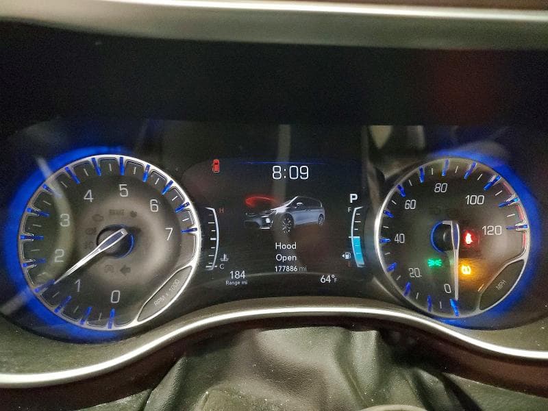 2017 CHRYSLER PACIFICA LIMITED 9