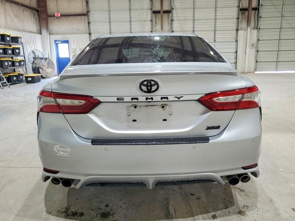 2018 TOYOTA CAMRY XSE XSE 6