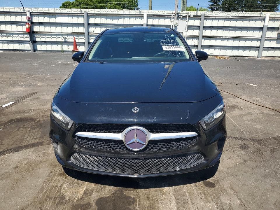 2019 MERCEDES-BENZ A 220 6