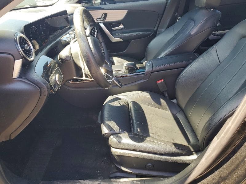 2019 MERCEDES-BENZ A 220 8