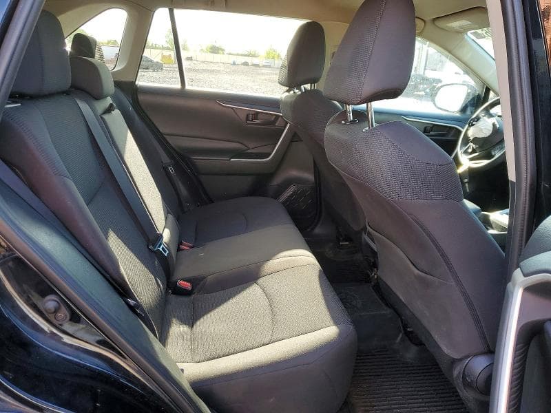 2021 TOYOTA RAV4 LE LE 11