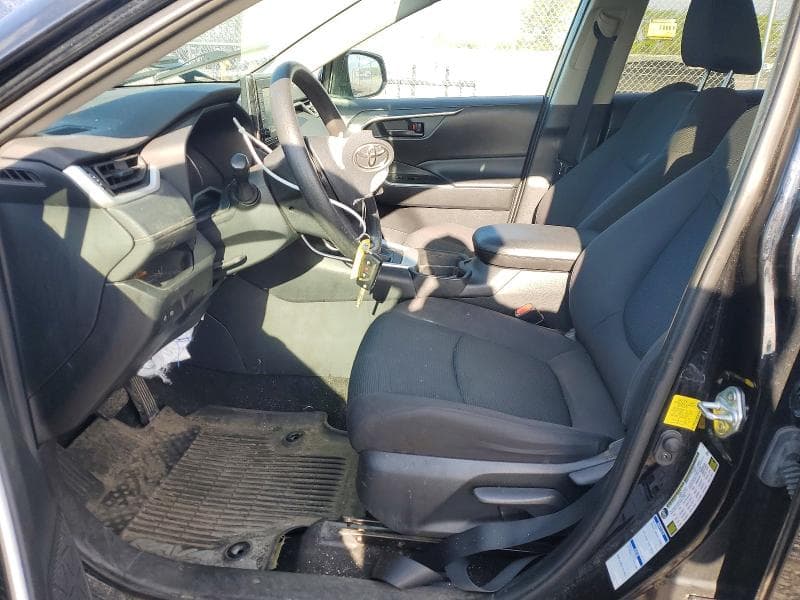 2021 TOYOTA RAV4 LE LE 7
