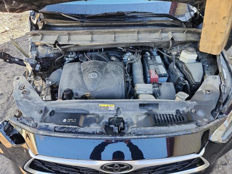 2021 TOYOTA HIGHLANDER L L 12