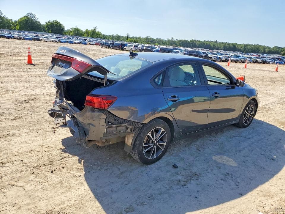 2022 KIA FORTE LXS 3