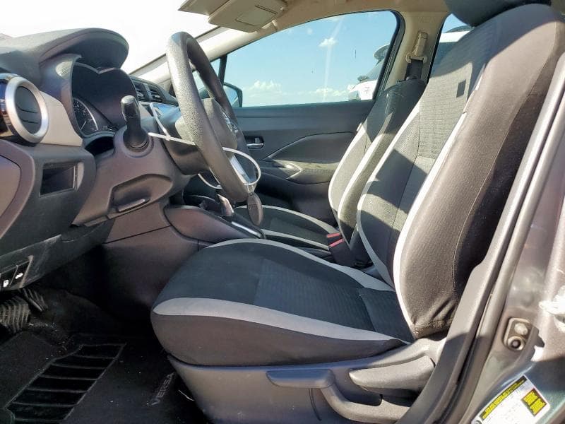 2020 NISSAN VERSA SV 7