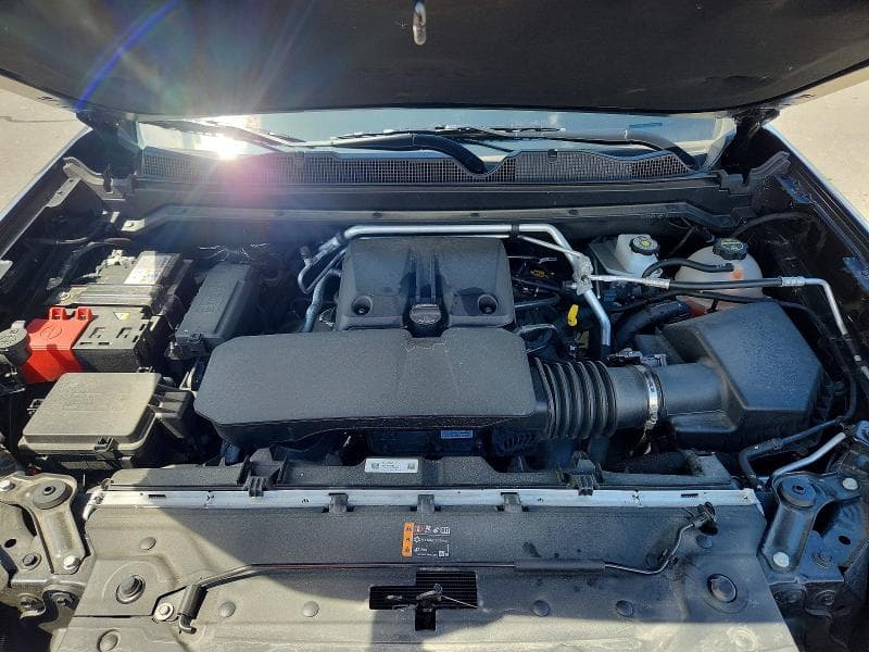 2025 GMC CANYON AT4 11