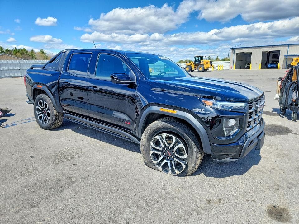 2025 GMC CANYON AT4 4