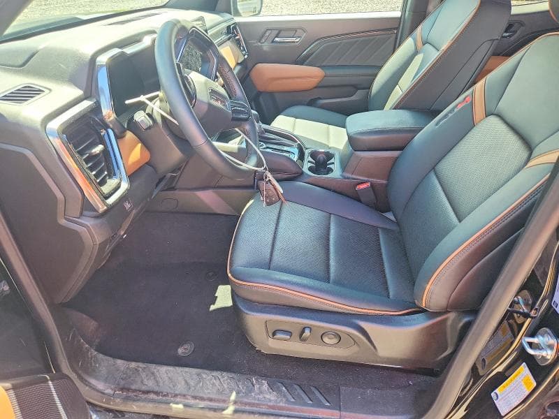 2025 GMC CANYON AT4 7