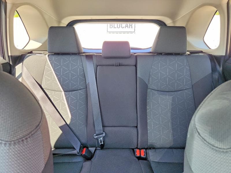 2025 TOYOTA RAV4 XLE 10