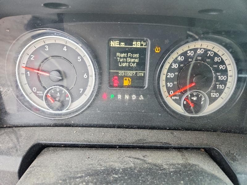 2016 RAM 1500 SLT SLT 9