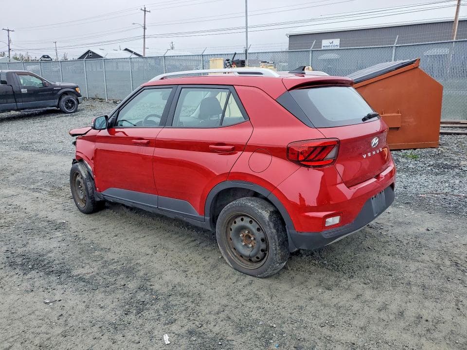 2022 HYUNDAI VENUE SEL 2