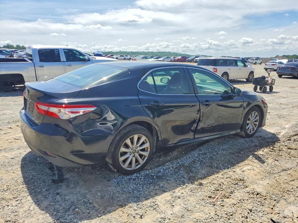 2018 TOYOTA CAMRY LE LE 3