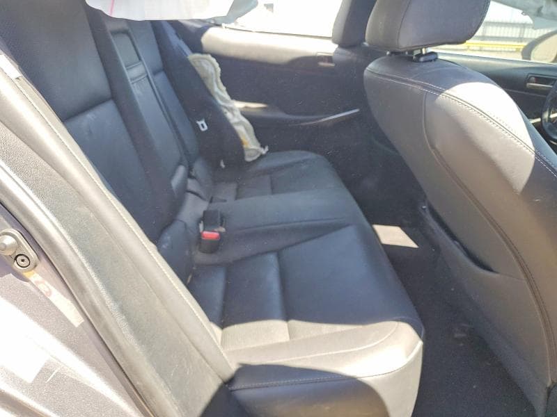 2018 LEXUS IS 300 10