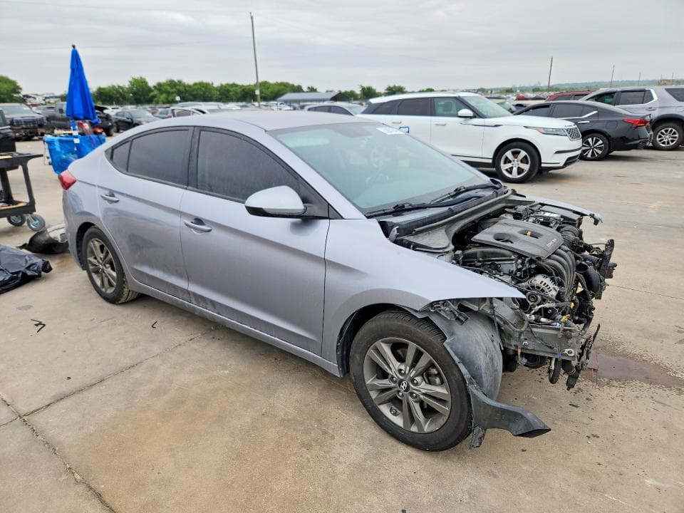 2017 HYUNDAI ELANTRA SE SE 4