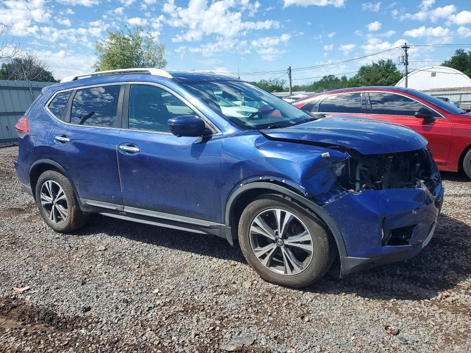 2017 NISSAN ROGUE SL 4