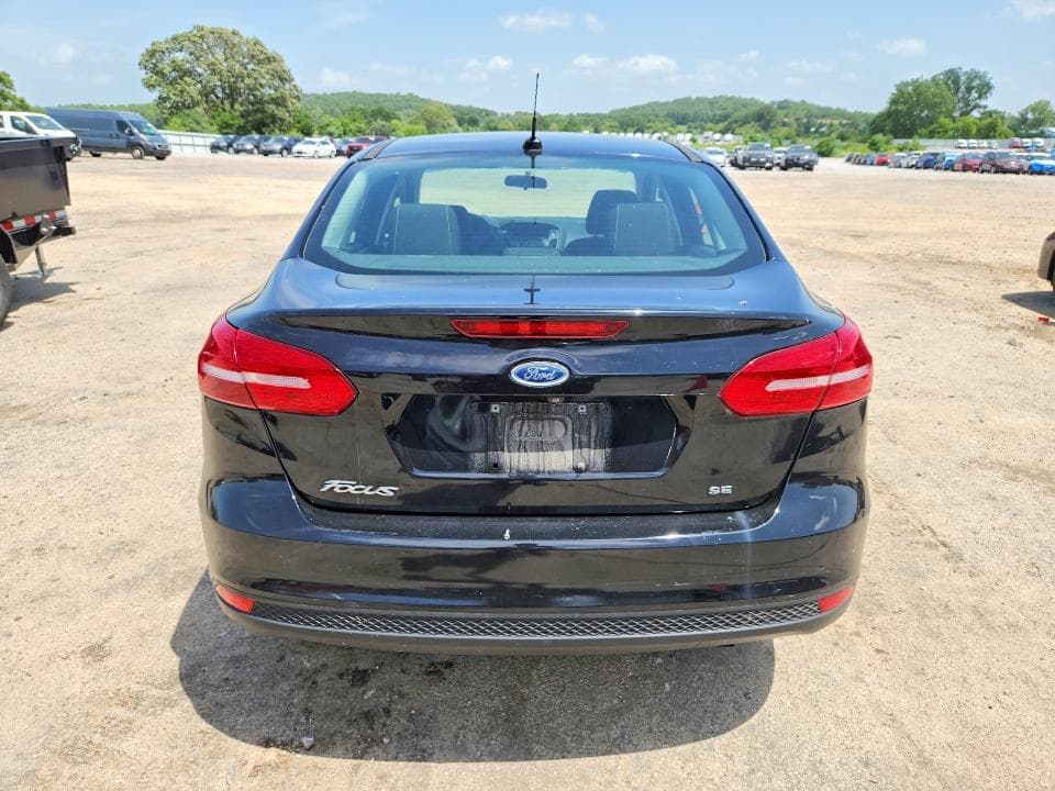 2017 FORD FOCUS SE 6