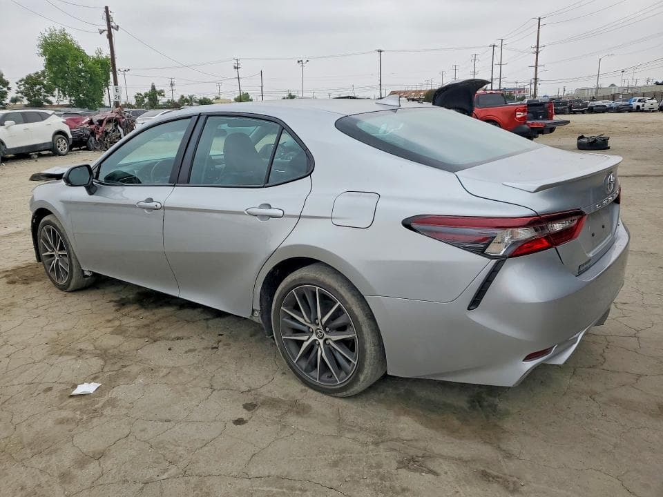 2024 TOYOTA CAMRY SE 2