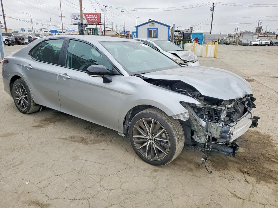 2024 TOYOTA CAMRY SE 4